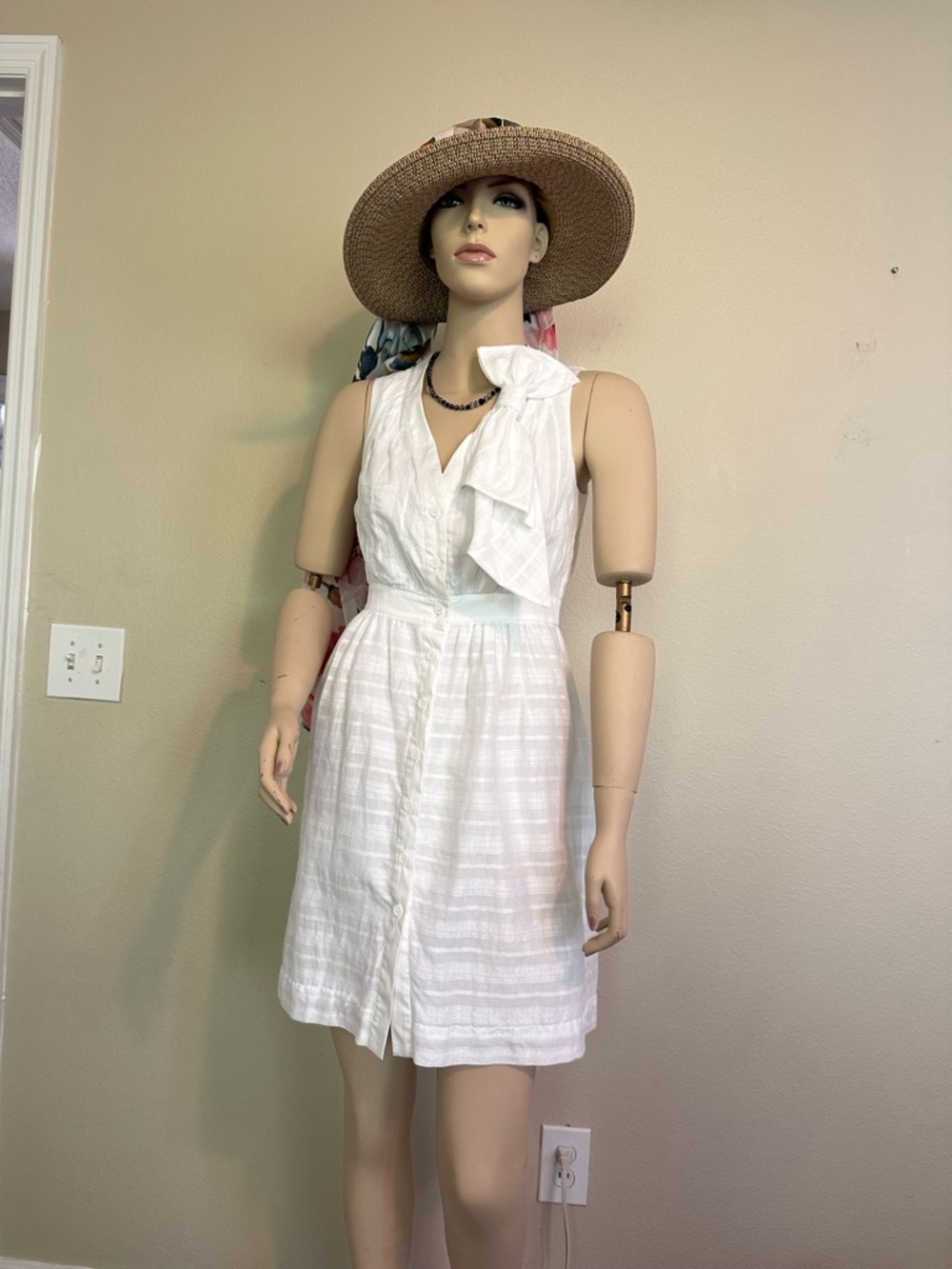 Max and Cleo White Striped Button Front Dress with Bow Size 2